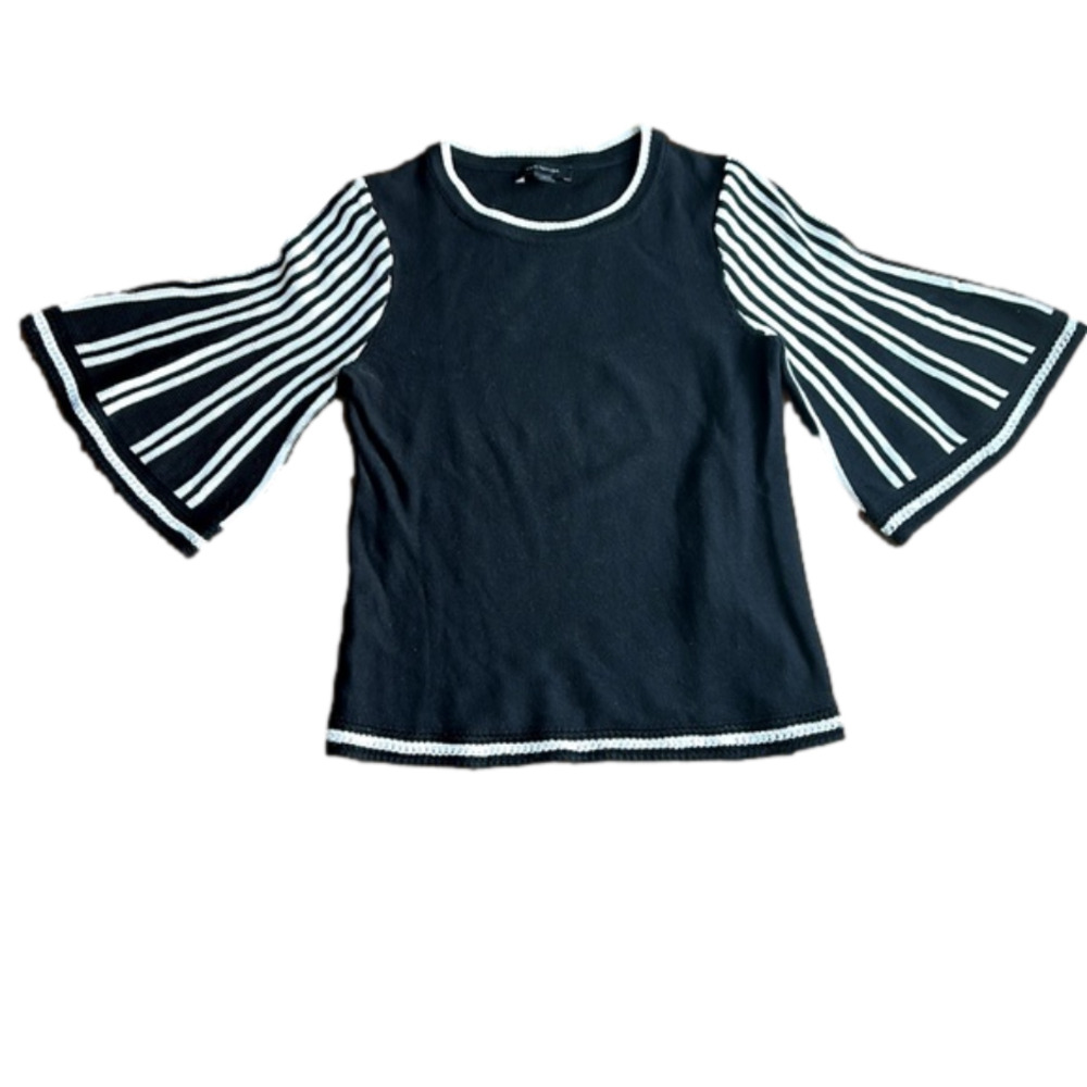 🌿Ann Taylor black and white sweater, size XS🌿